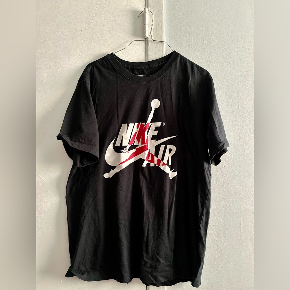 Nike men’s short sleeve T-shirt